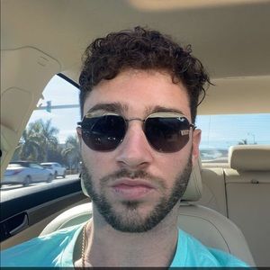 Meet your Posher, Mark